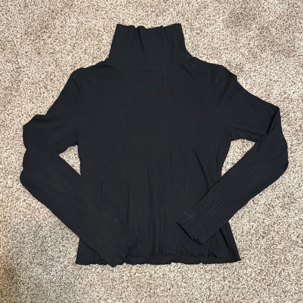 Ribbed Knit Long Sleeve Turtle Neck - Black